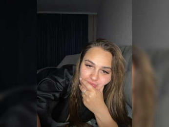 Sweetgirl31111 webcam model stream image