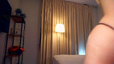 PollyBrow webcam model stream image
