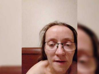 Warm-Nuar webcam model stream image