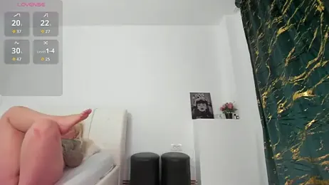 innocent_eva1 webcam model stream image