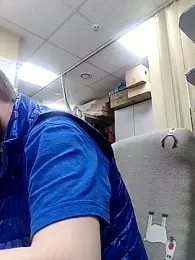 yurii_magic webcam model stream image