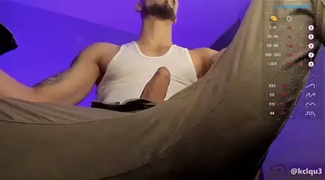 K_cique webcam model stream image