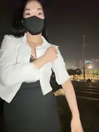 AiBanana webcam model stream image