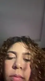 hannachris- webcam model stream image