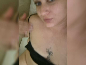 Enni1 webcam model stream image