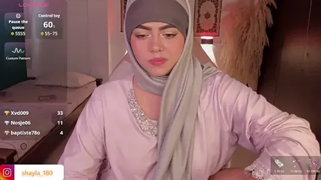 shayla_18 webcam stripchat model stream image