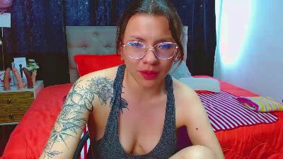 kharlamorrys_ webcam model stream image