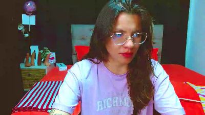 kharlamorrys_ webcam model stream image
