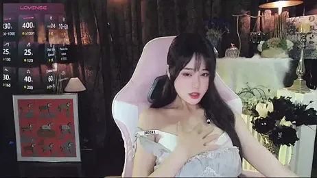 Cartier-__Daji- webcam model stream image