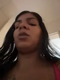 Indiazinhax webcam model stream image