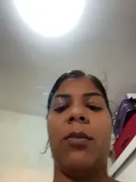 Indiazinhax webcam model stream image