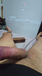 Hellishcr webcam model stream image
