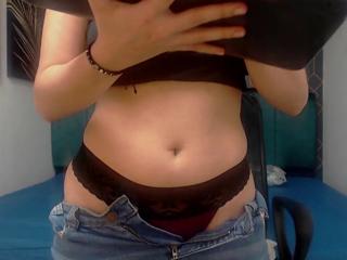 Sofia Divine webcam model stream image