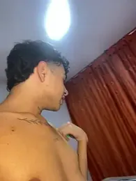 yoskingg webcam model stream image