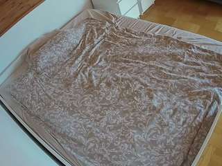 voyeurcam-julmodels-greybed-1 webcam model stream image