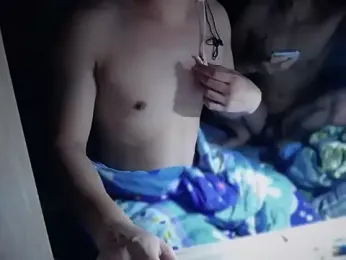 Cloudycockcare webcam model stream image