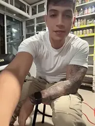 OliverWest04 webcam model stream image