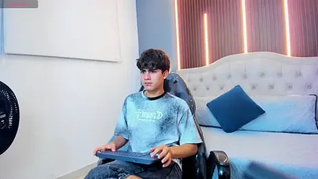 Tommy18__ webcam model stream image