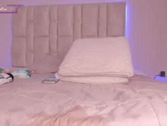 gisellee__ webcam model stream image