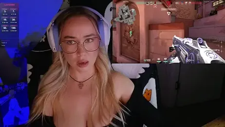 Emili1- webcam model stream image