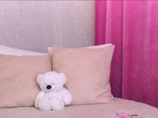 Naomi Bea webcam model stream image