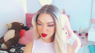 lauracollingsss webcam cam4 model stream image