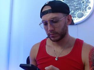 Sammuel Rogers webcam model stream image