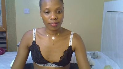 Prettybeti webcam model stream image