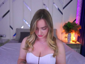 FloraGreys webcam bongacams model stream image