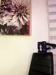 PrettyAmber webcam model stream image