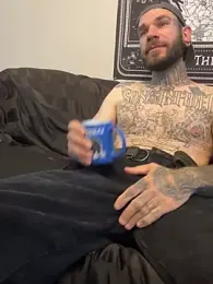BlueCollarTattoos webcam model stream image