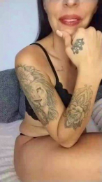Nayaa_rose webcam model stream image