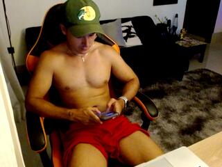 Master Zeth webcam model stream image