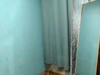 uncut_queen webcam model stream image