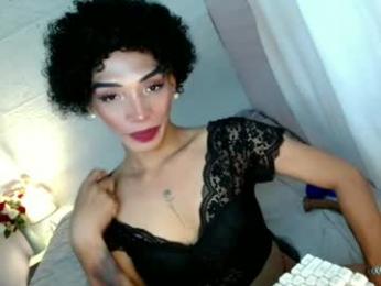 uncut_queen webcam model stream image