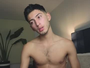 ethan_skiny_ webcam model stream image