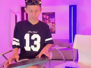 Carlos & Rayan webcam model stream image