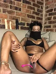 TyraLee webcam model stream image