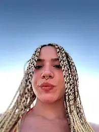 ShannonShanny webcam stripchat model stream image