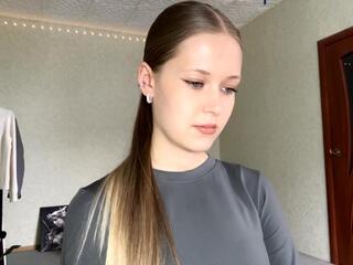 Emelina Carpio webcam model stream image