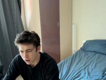 luca_syn webcam model stream image