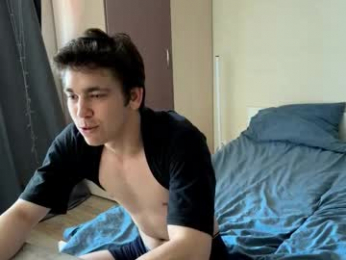 luca_syn webcam model stream image