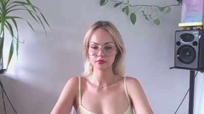 delight_Lexie webcam model stream image
