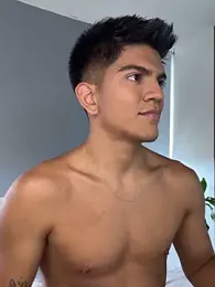 OnlySantty webcam stripchat model stream image