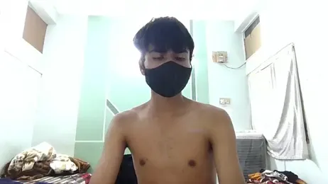 cute_little_twink webcam model stream image