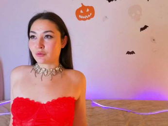 MilaYumi webcam model stream image