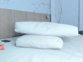 emilie-stone webcam model stream image