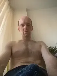 LynnAhNight webcam model stream image