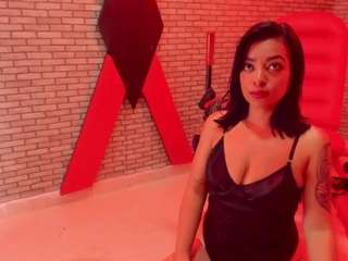 catalina-hot4u webcam model stream image