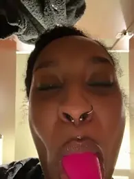 Your_Paris webcam model stream image